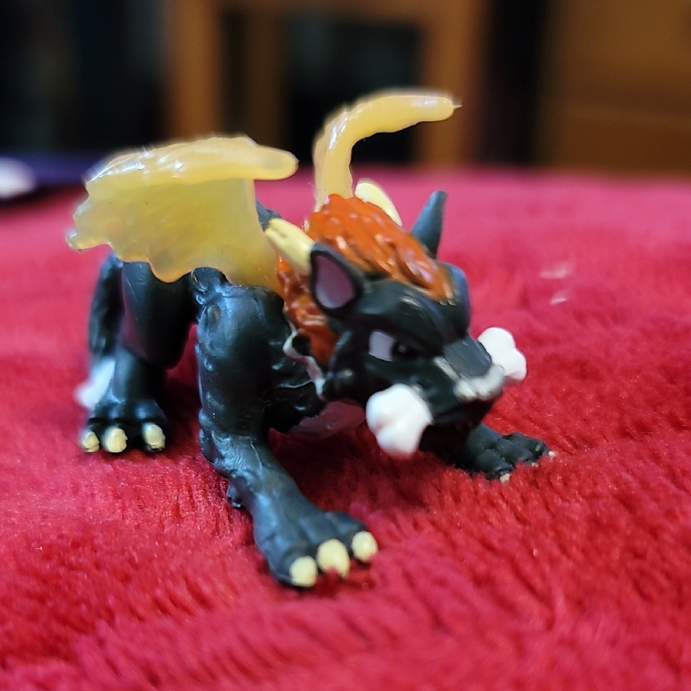 Dragamonz Firewing Malidor Dragon figure from Spin Master.